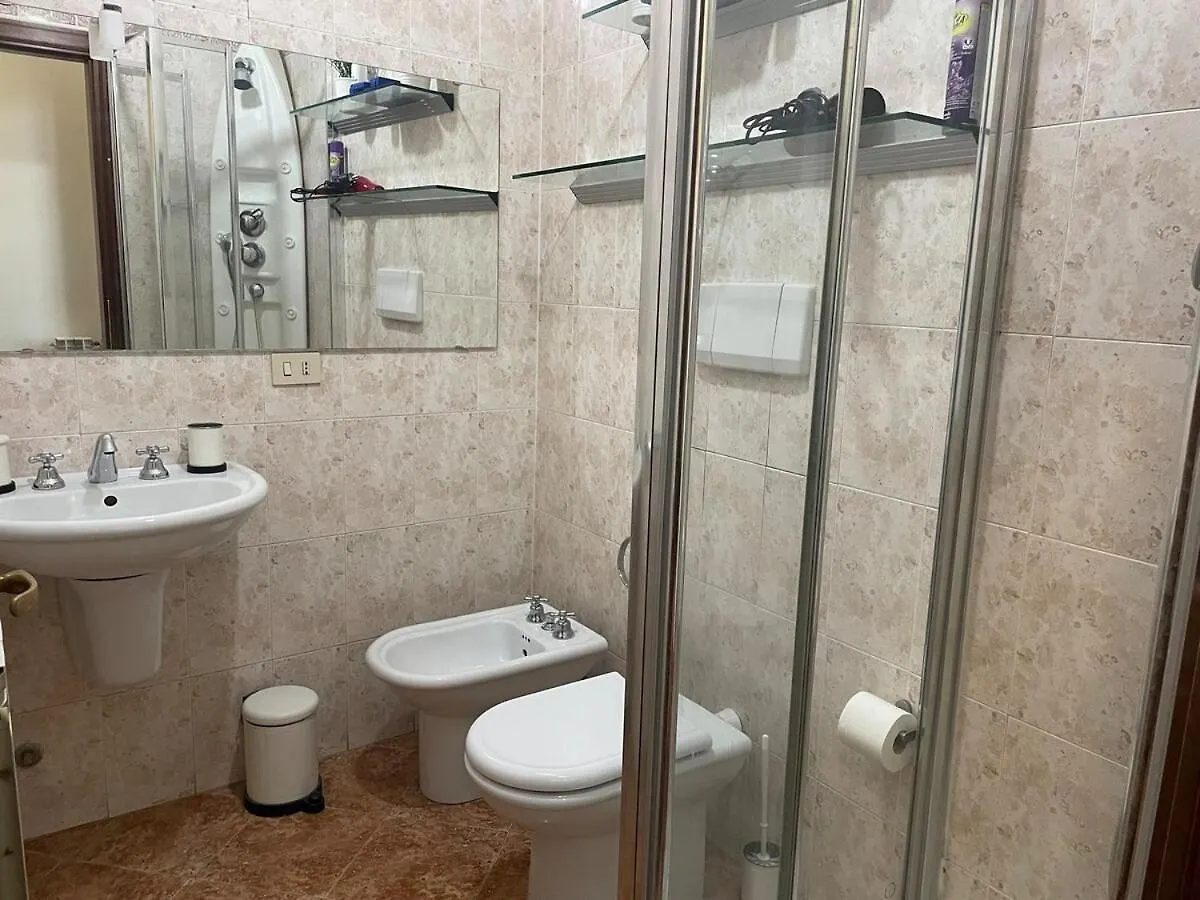 Apartment Live Roma - Domus Luci Al Colosseo New! Italy